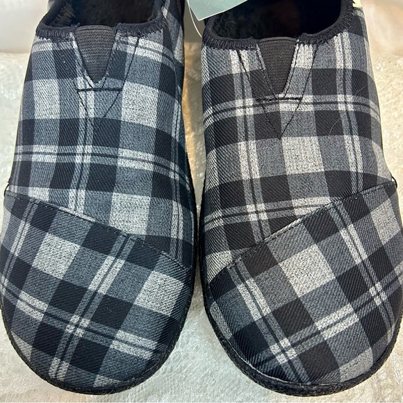 NWT Toms Mens Rodeo Slippers Black Plaid Rubber Sole Size 10 - Picture 4 of 13